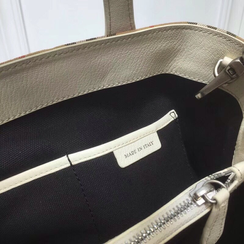 Burberry Bags - Bagsattire   686
