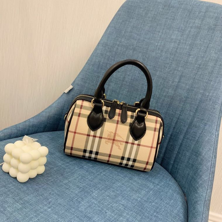 Burberry Bags - Bagsattire   213