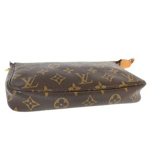 Louis Vuitton Pochette Accessoires  Canvas Clutch Bag