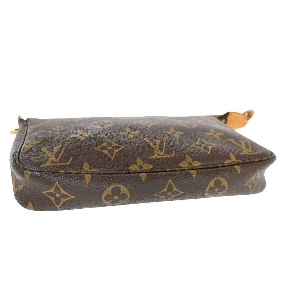 Louis Vuitton Pochette Accessoires  Canvas Clutch Bag