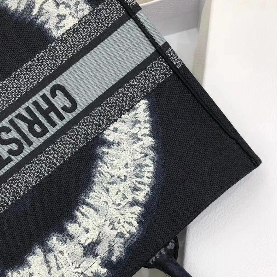 Christian Dior BOOK TOTE