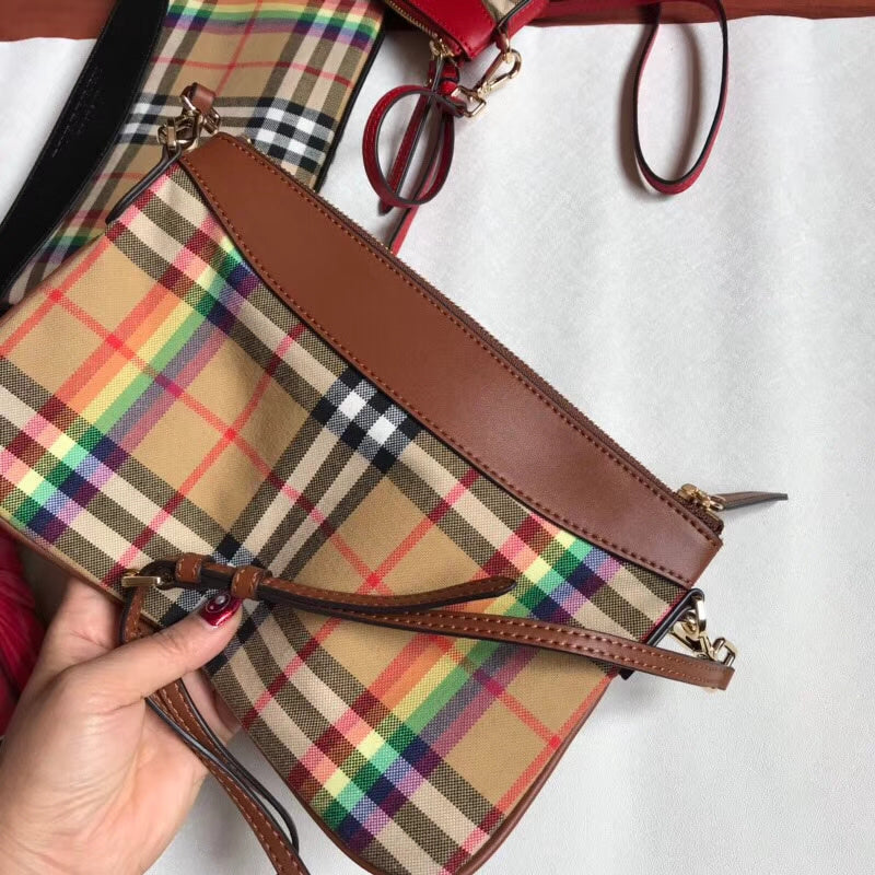 Burberry Bags - Bagsattire   335