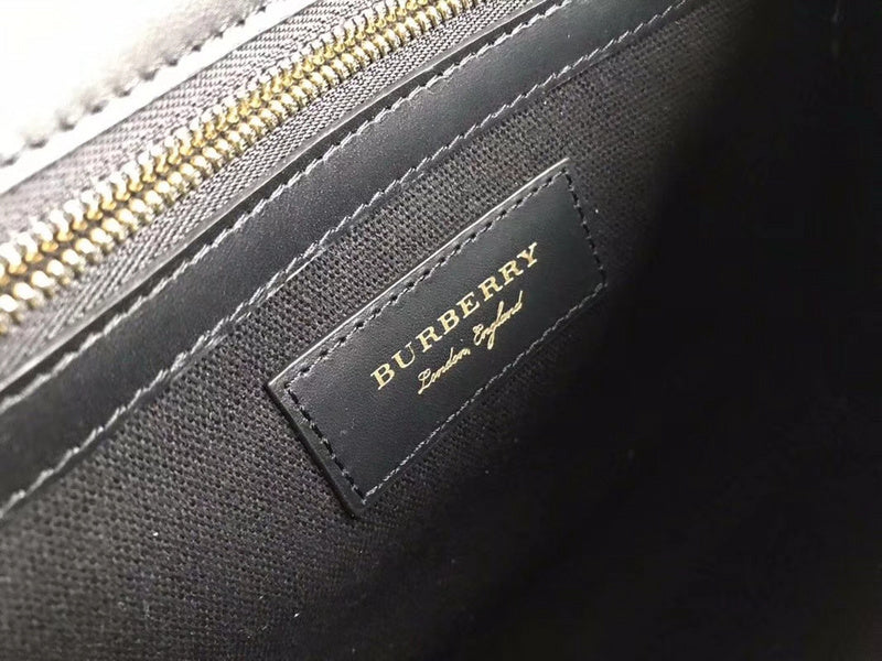 Burberry Bags - Bagsattire   492