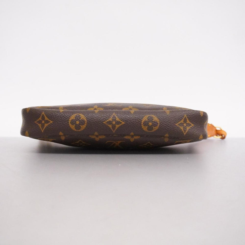 Louis Vuitton Pochette Accessoires  Canvas Clutch Bag