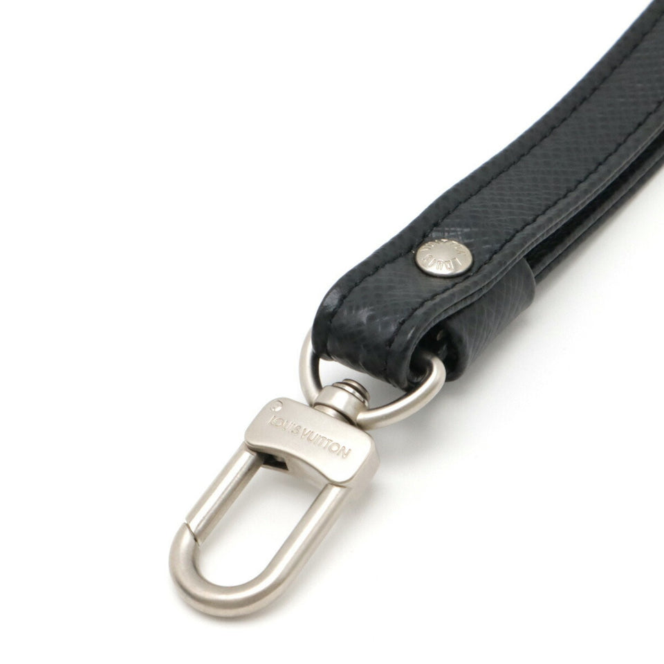 Louis Vuitton Taiga  Leather Clutch Bag