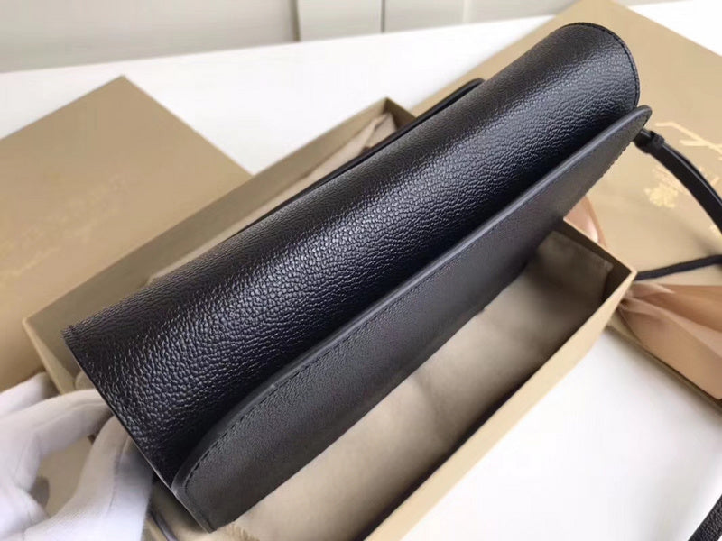 Burberry Bags - Bagsattire   487