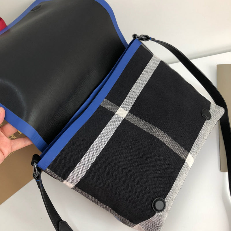 Burberry Bags - Bagsattire   613