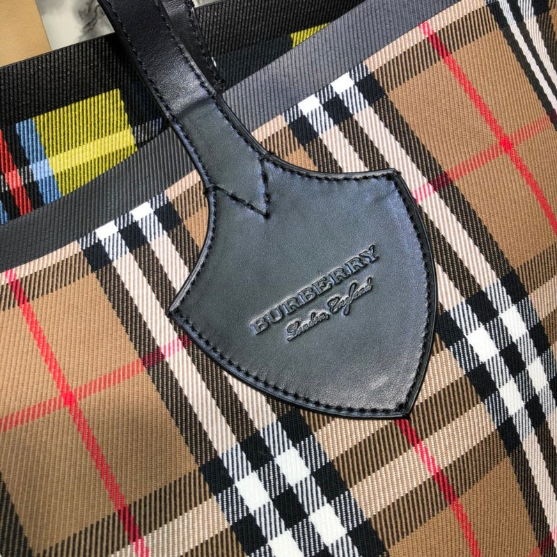 Burberry Bags - Bagsattire   348