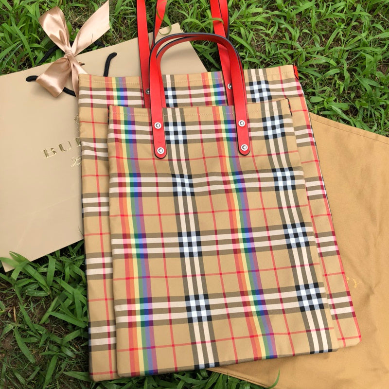 Burberry Bags - Bagsattire   289