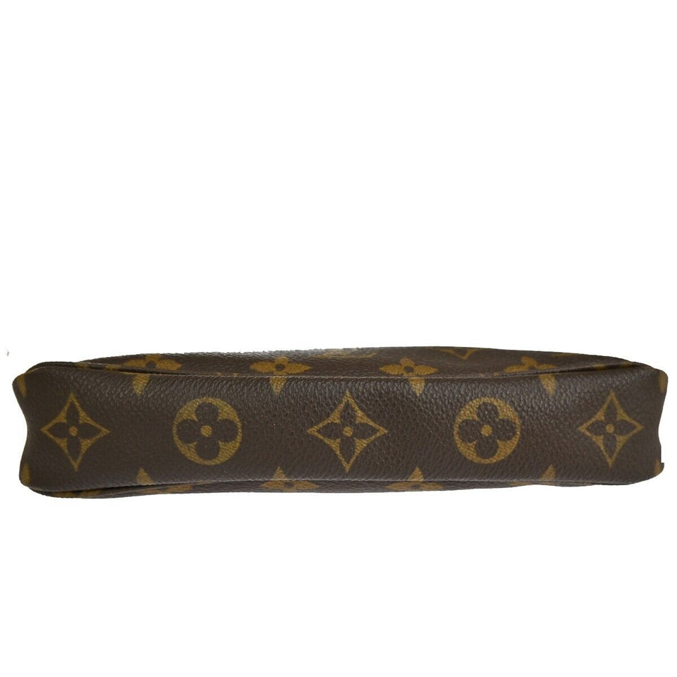 Louis Vuitton Pochette Accessoires  Canvas Clutch Bag
