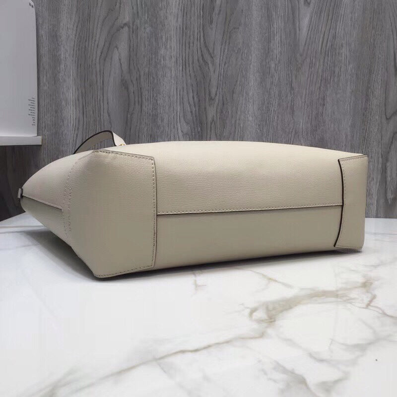 Burberry Bags - Bagsattire   693