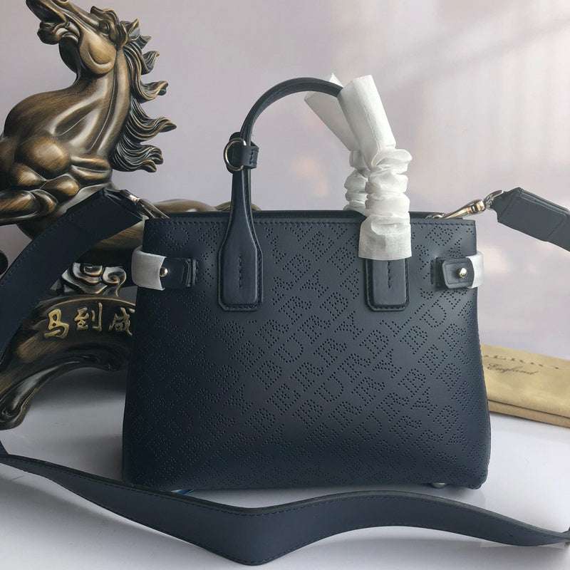 Burberry Bags - Bagsattire   639