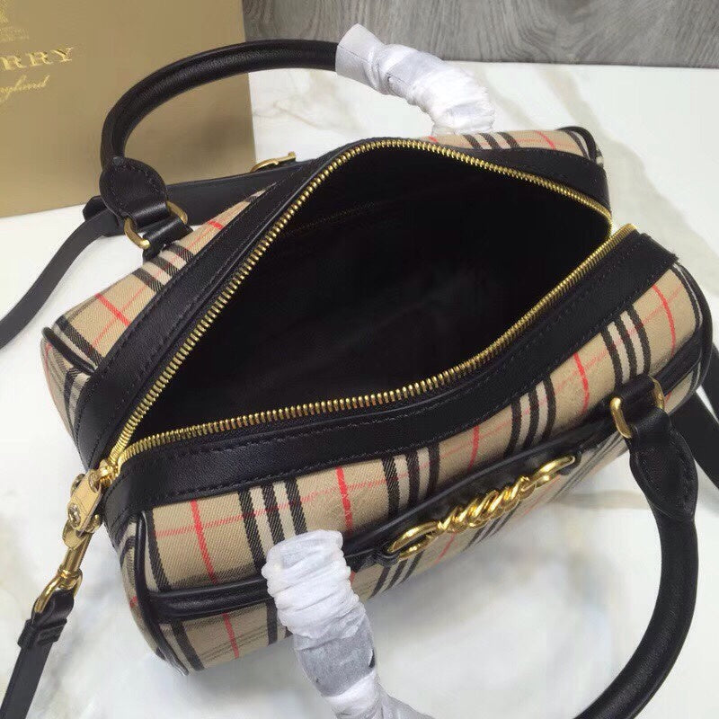 Burberry Bags - Bagsattire   698