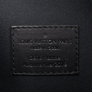 Louis Vuitton Taiga  Leather Clutch Bag