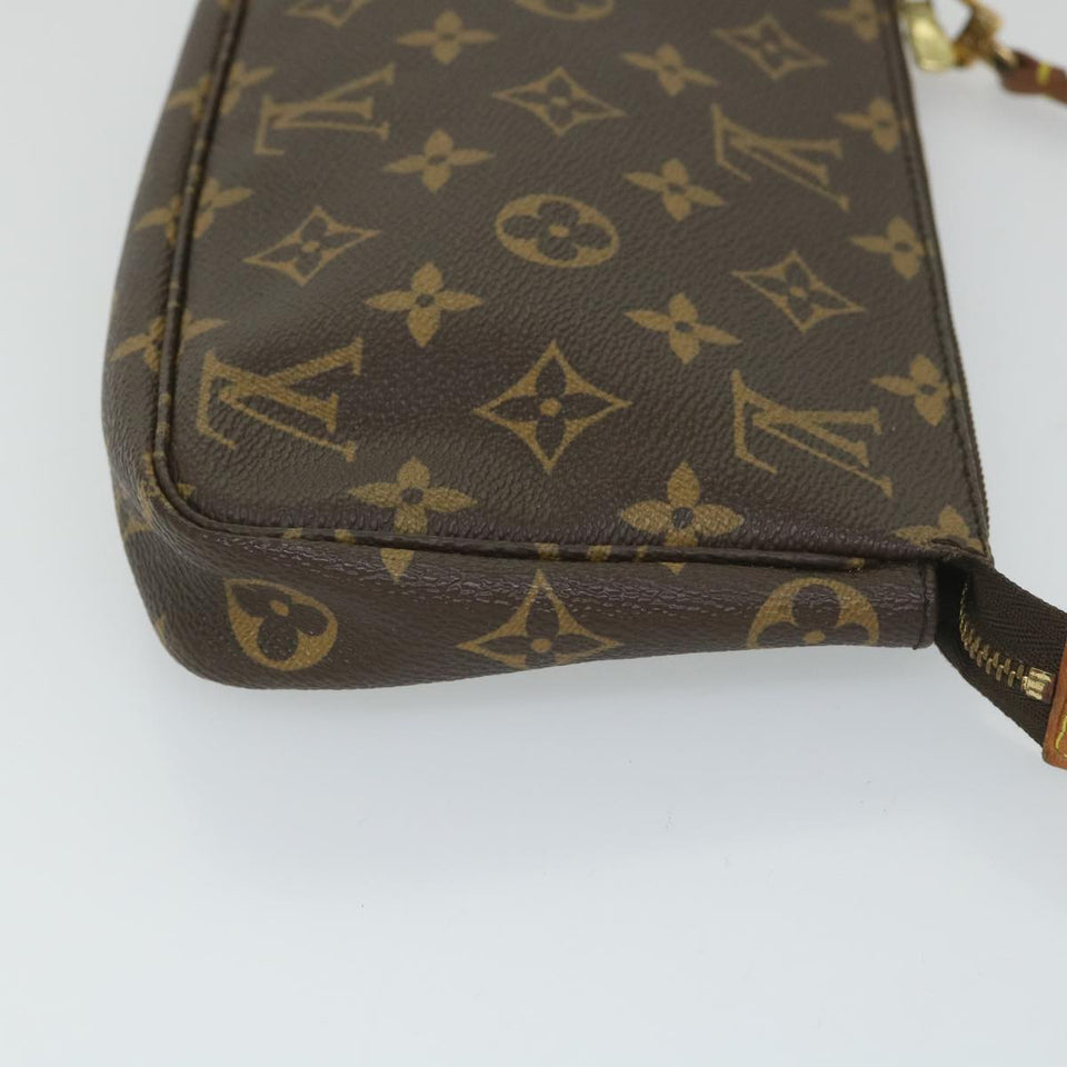 Louis Vuitton Pochette Accessoires  Canvas Clutch Bag