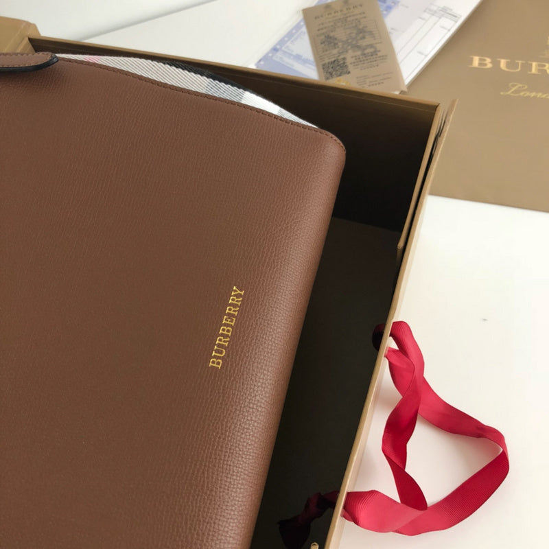 Burberry Bags - Bagsattire   510