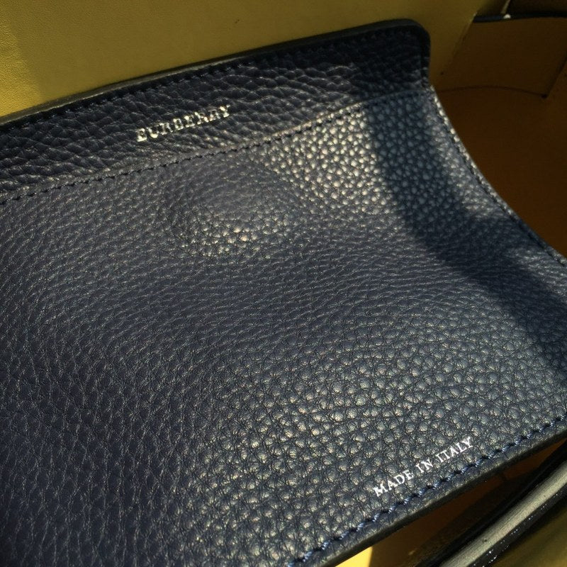 Burberry Bags - Bagsattire   439