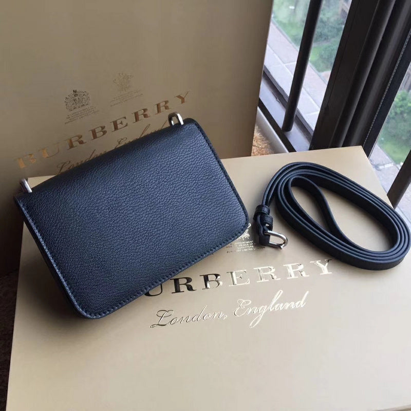 Burberry Bags - Bagsattire   460
