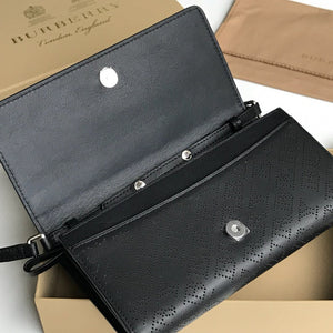 Burberry Bags - Bagsattire   660