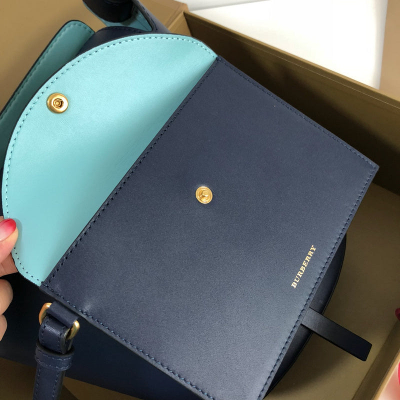 Burberry Bags - Bagsattire   338