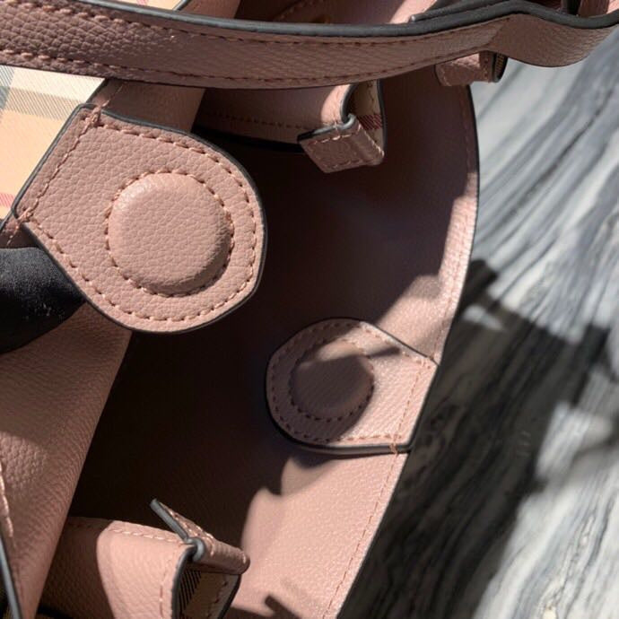 Burberry Bags - Bagsattire   184