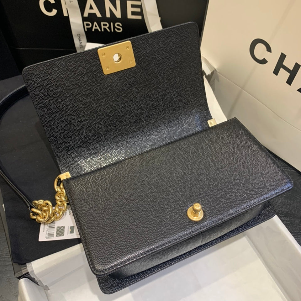 Chanel - Luxury Bag - CHL - 829