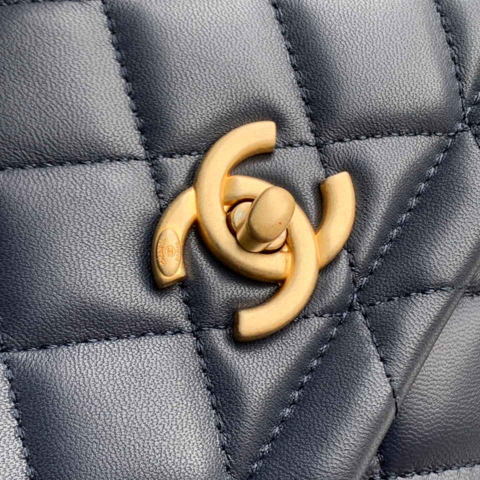 Chanel - Luxury Bag - CHL - 812