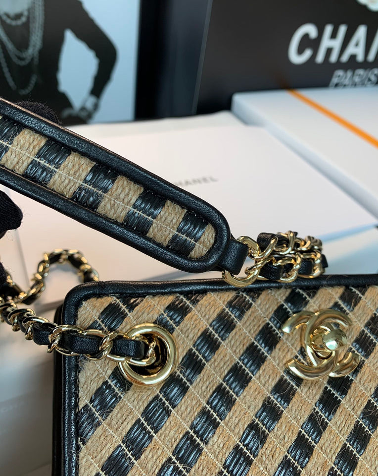 Chanel - Luxury Bag - CHL - 752
