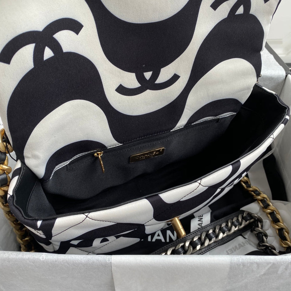 Chanel - Luxury Bag - CHL - 762