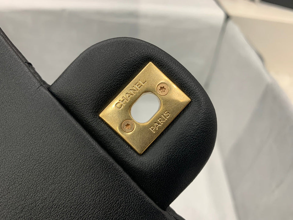 Chanel - Luxury Bag - CHL - 921