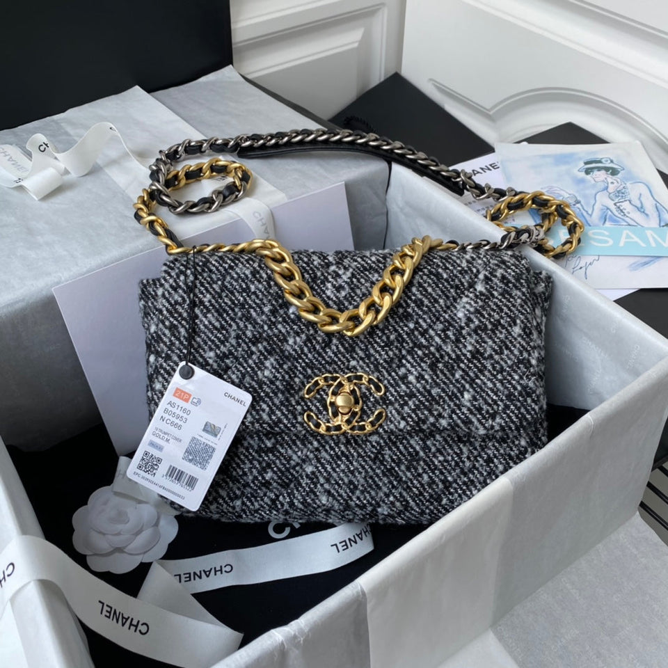 Chanel - Luxury Bag - CHL - 930