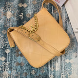 Chanel - Luxury Bag - CHL - 884