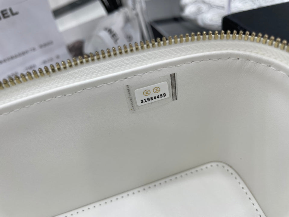 Chanel - Luxury Bag - CHL - 756