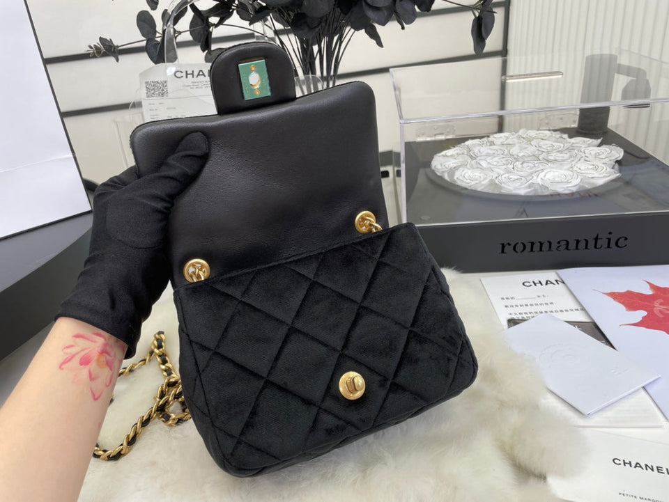 Chanel - Luxury Bag - CHL - 670