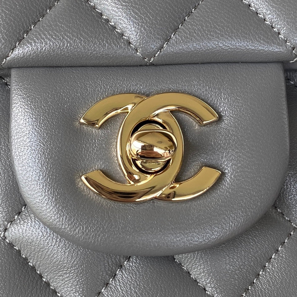 Chanel - Luxury Bag - CHL - 686