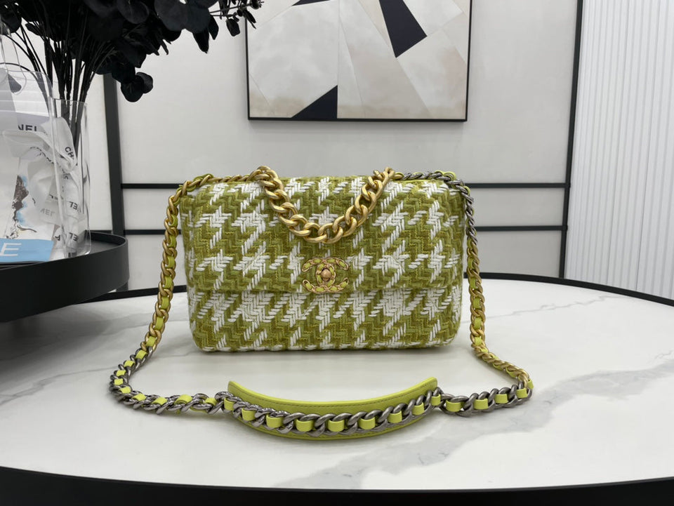 Chanel - Luxury Bag - CHL - 677