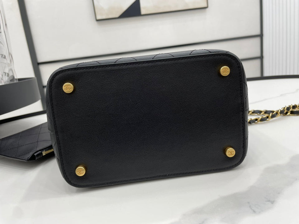 Chanel - Luxury Bag - CHL - 660