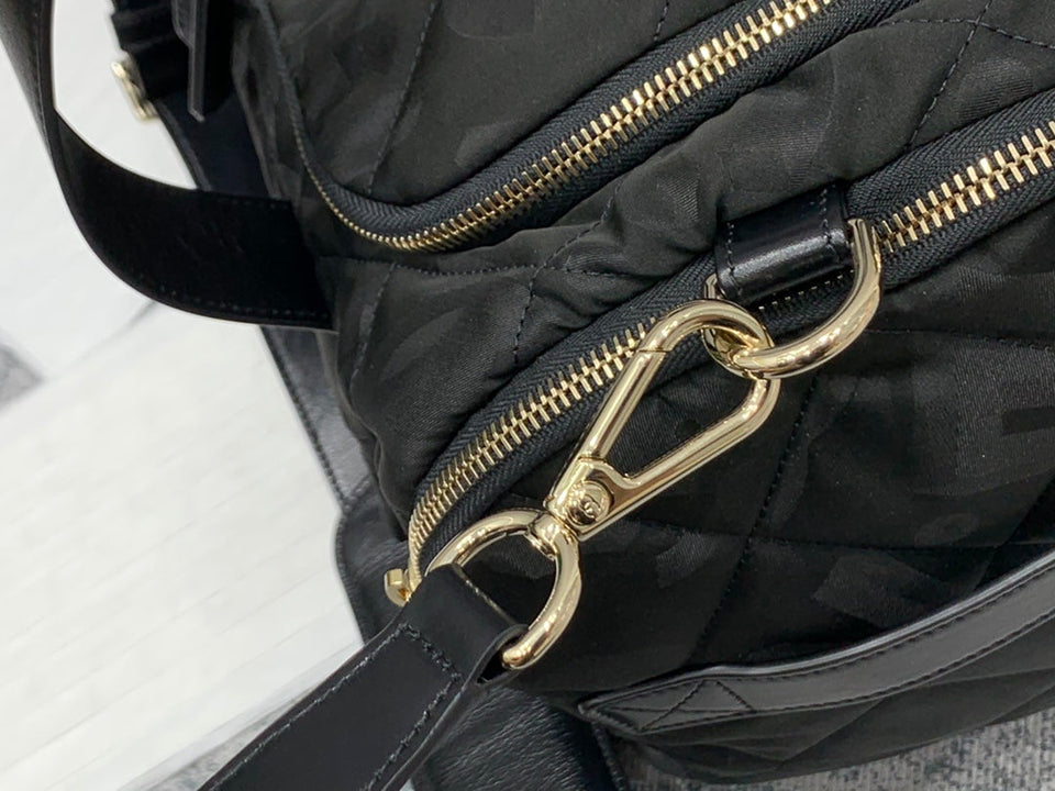 Chanel - Luxury Bag - CHL - 385