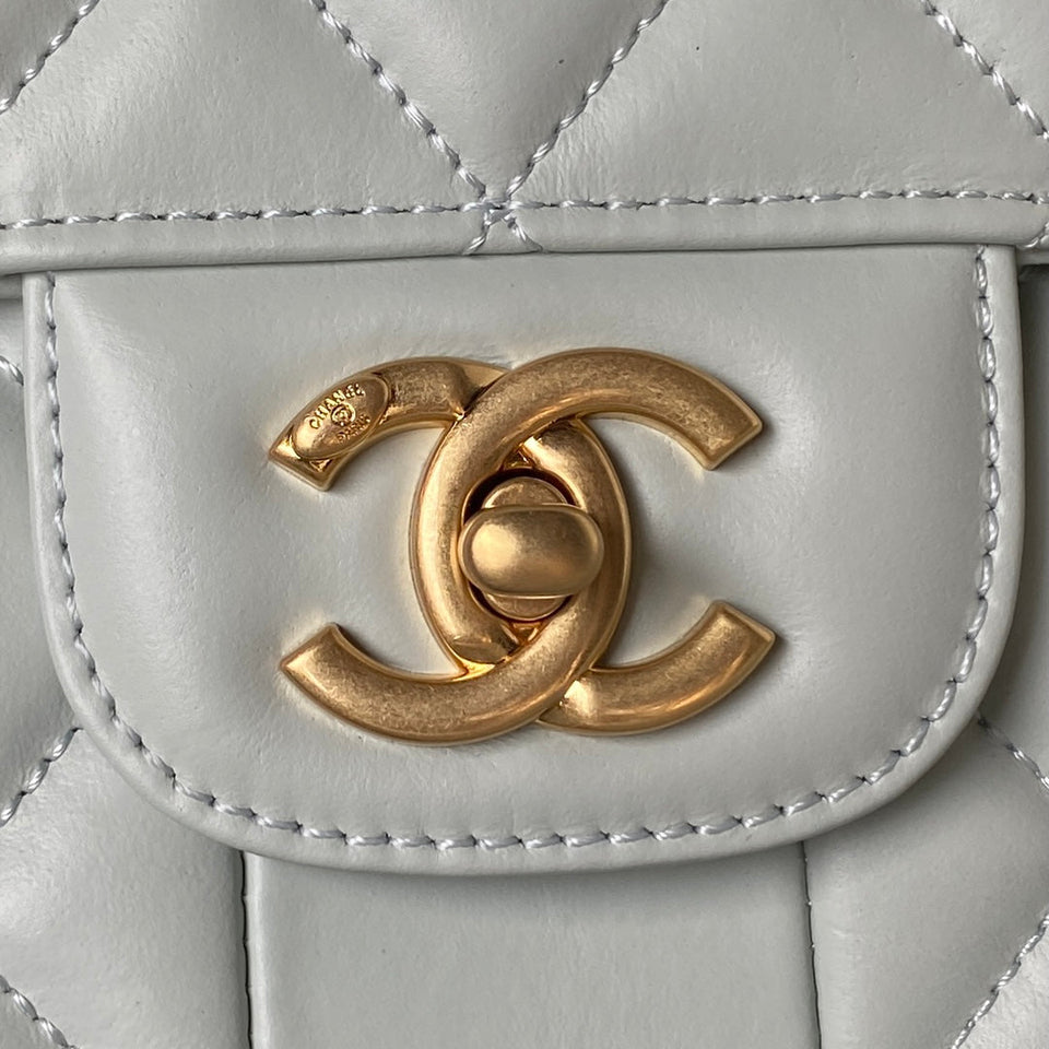 Chanel - Luxury Bag - CHL - 225