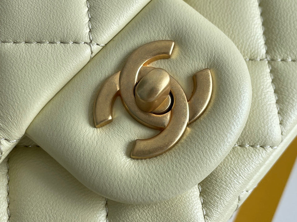 Chanel - Luxury Bag - CHL - 068