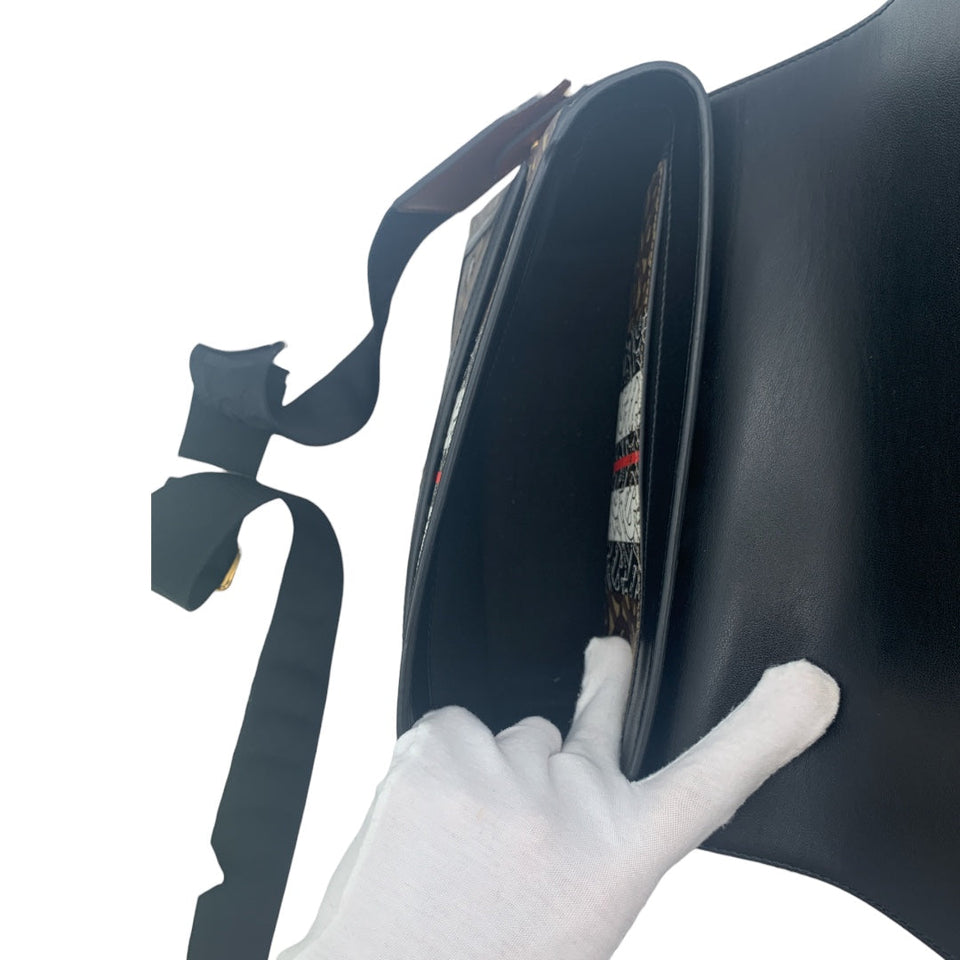 Handbag Luxury Designer By Burberry  Size: Medium