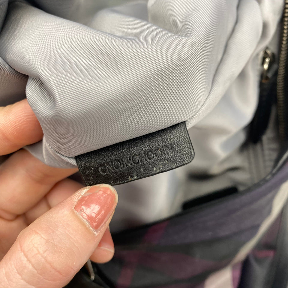 Handbag Luxury Designer By Burberry  Size: Large