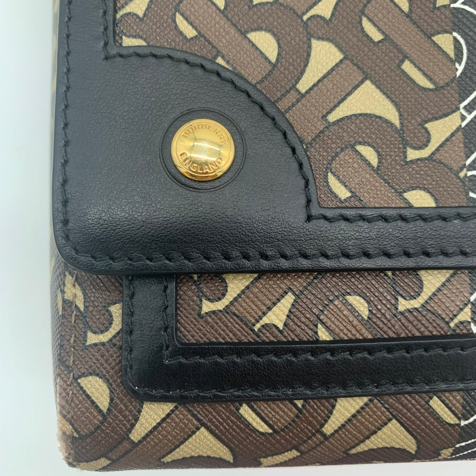 Handbag Luxury Designer By Burberry  Size: Medium