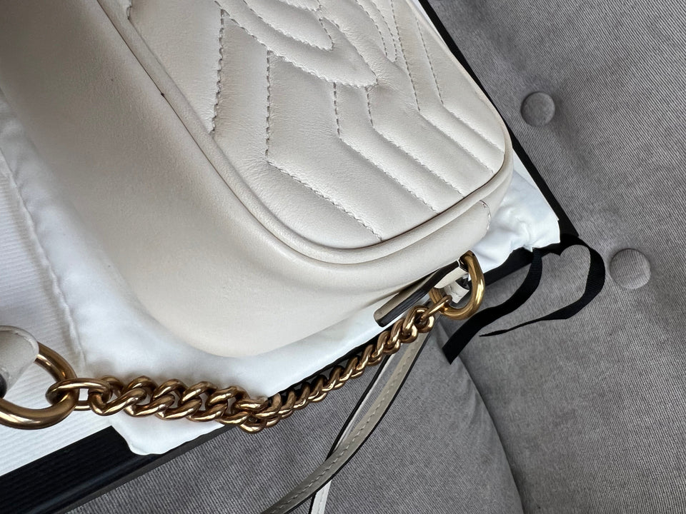 Gucci GG White Marmont Mini Shoulder Bag (RRP £1,160)