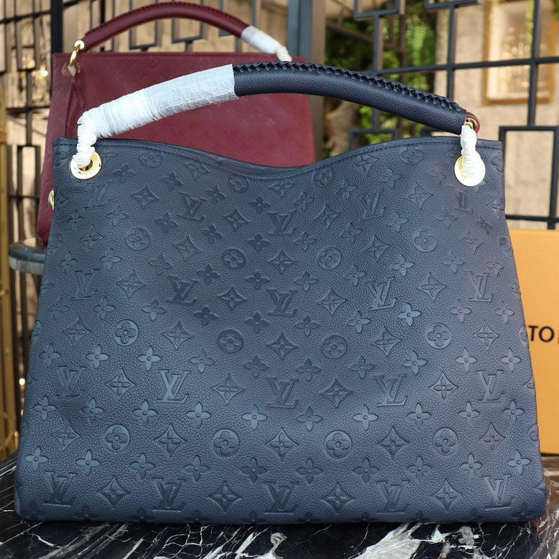 Louis Vuitton Artsy MM Bag