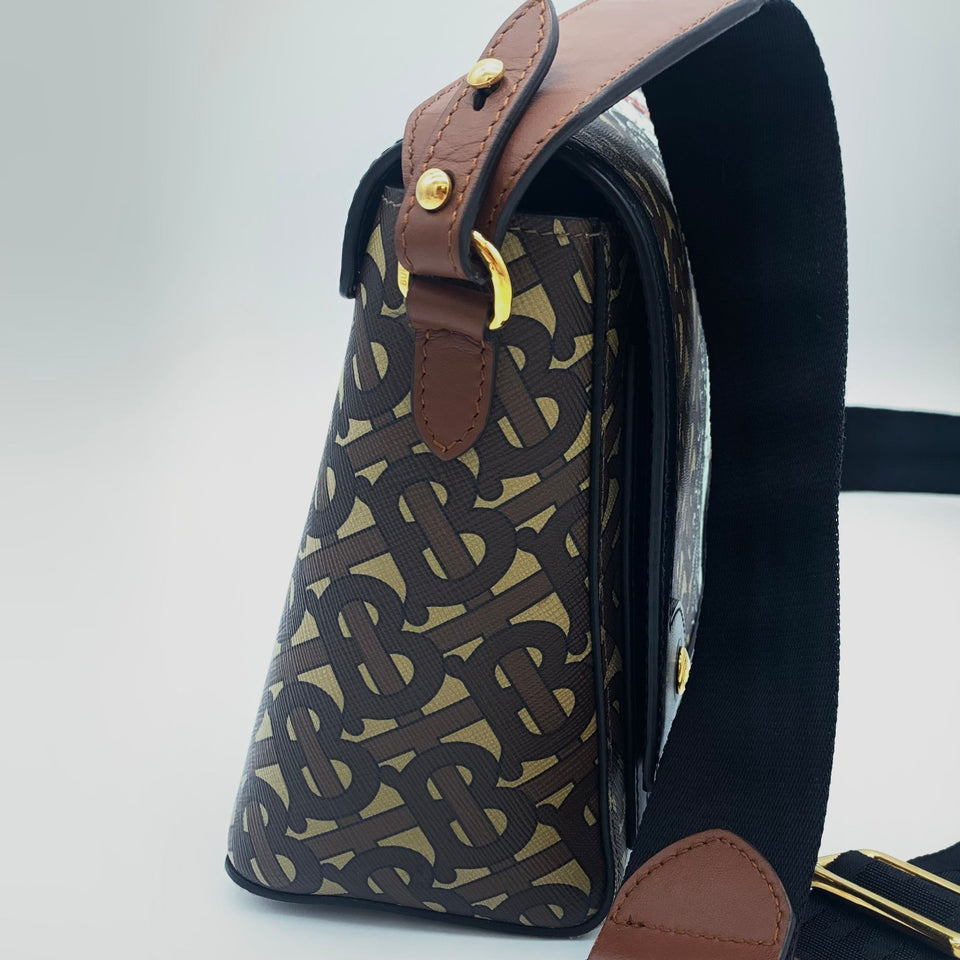 Handbag Luxury Designer By Burberry  Size: Medium