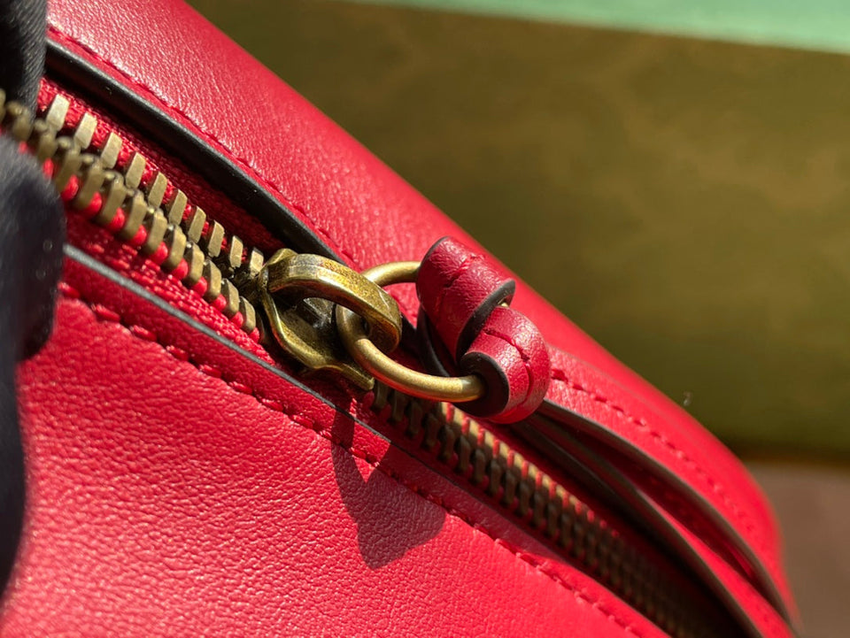 Gucci GG Marmont Small Matelasse Shoulder Bag