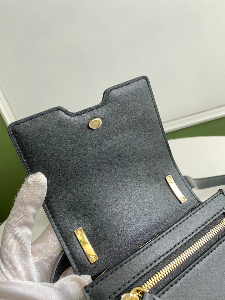 Burberry Robin Leather Bag