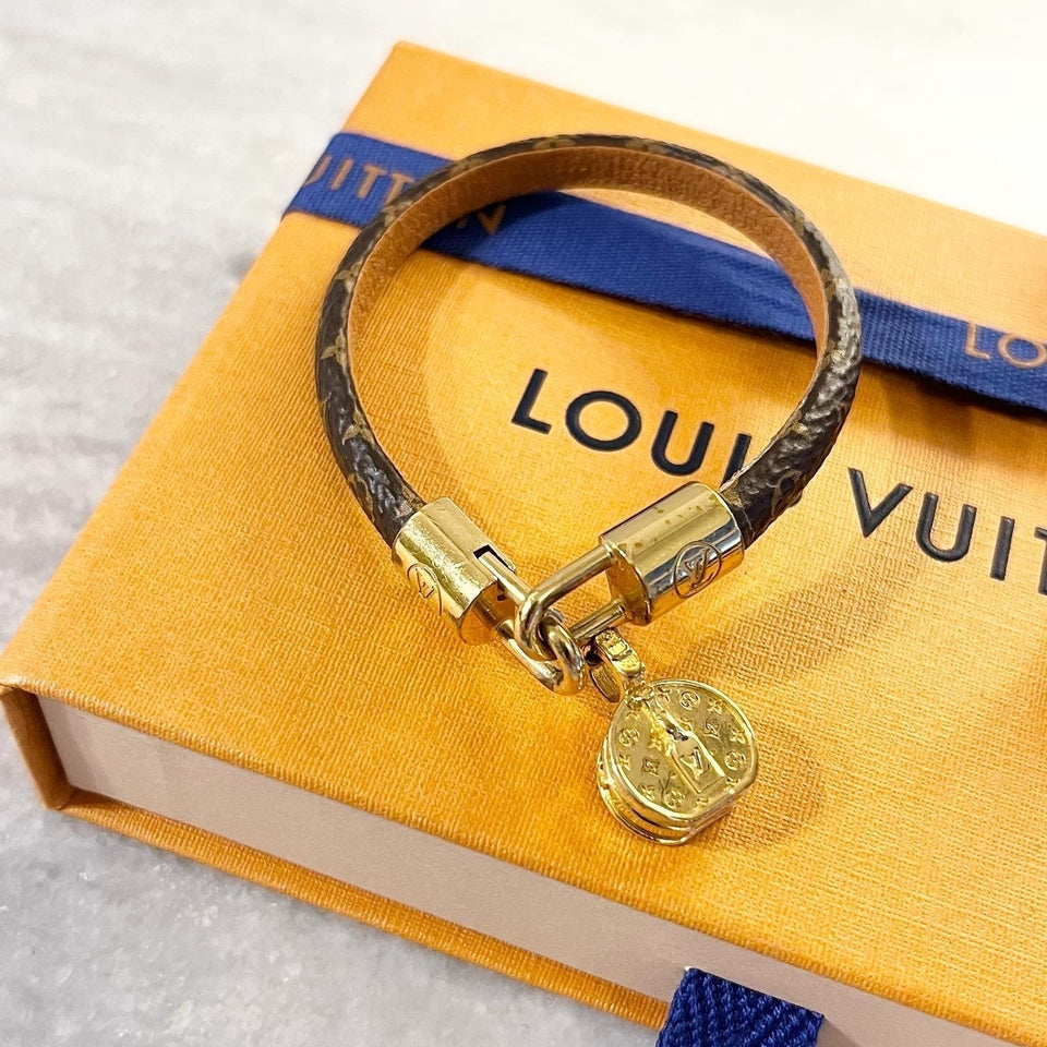 Louis Vuitton LV Tribute Bracelet ( Size 17 )