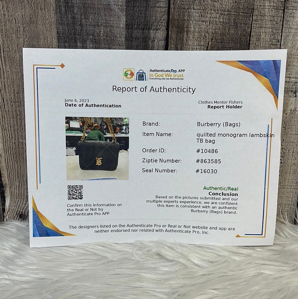 Crossbody Luxury Designer By Burberry  Size: Medium